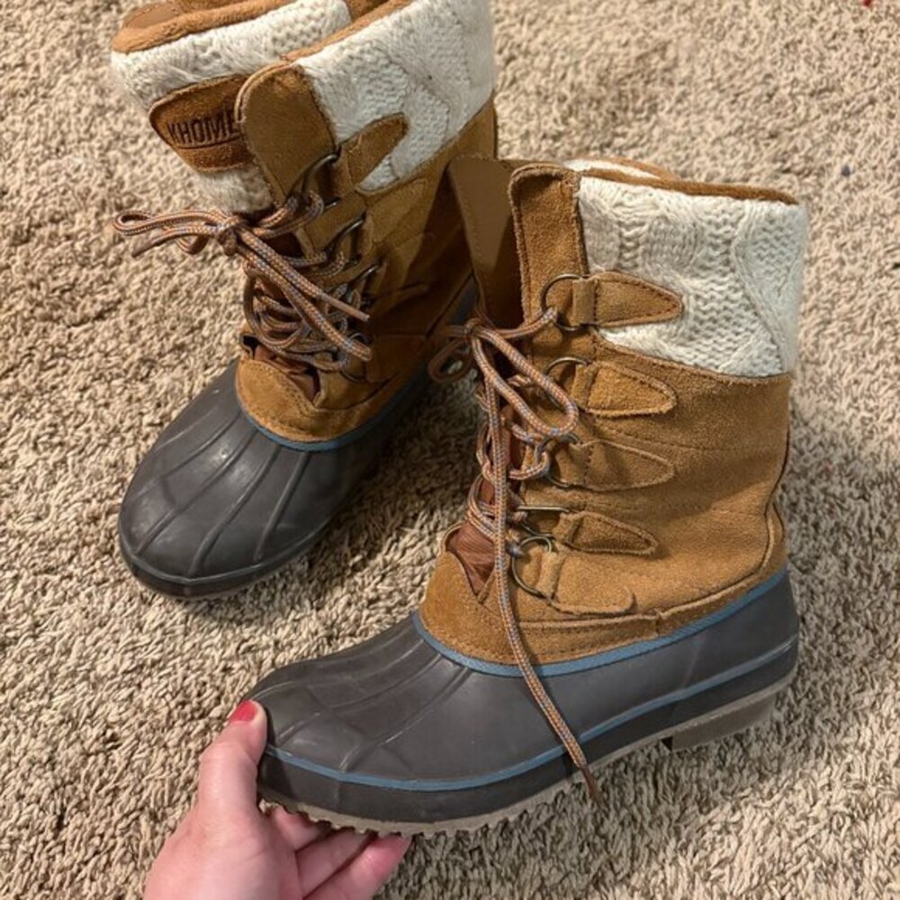Khombu cable knit sweater winter boots